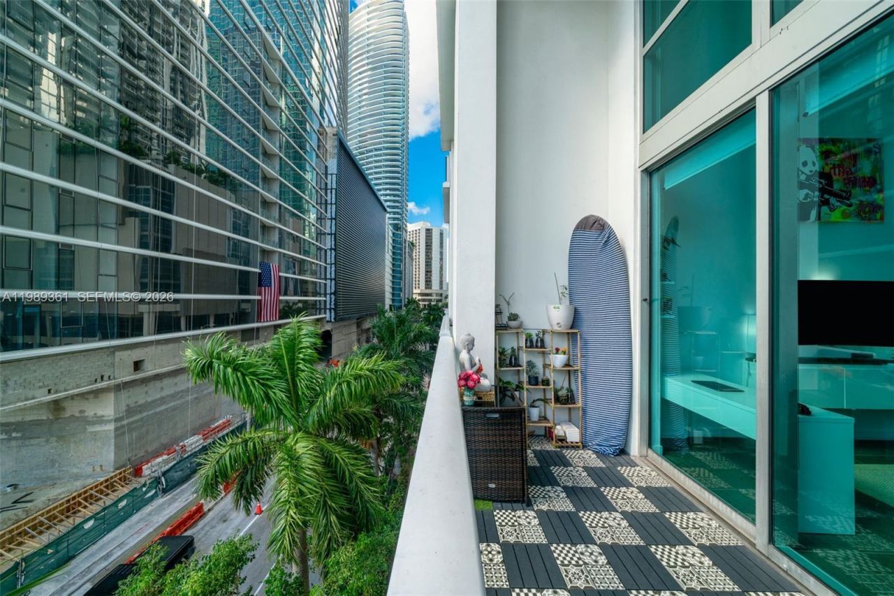 300 S Biscayne Blvd, Unit L-410, Miami, FL 33131 Photo