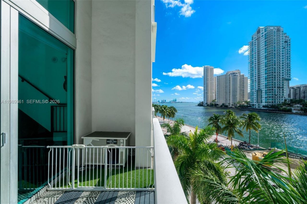 300 S Biscayne Blvd, Unit L-410, Miami, FL 33131 Photo