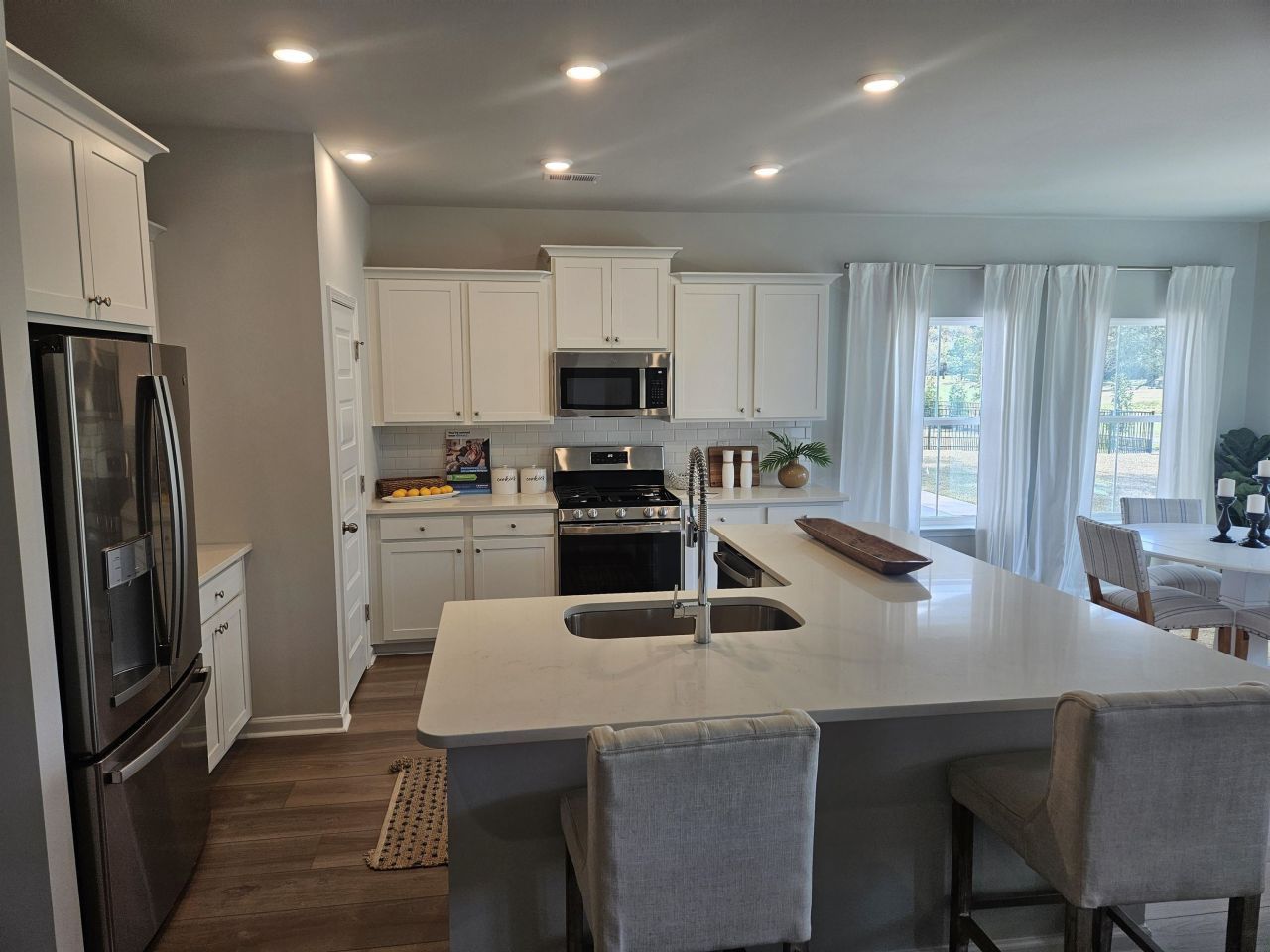 9680 Indigo Creek Blvd. Photo 16