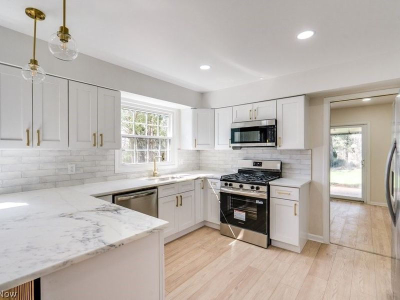 292 Parkview Drive, Aurora, OH 44202 Photo 24