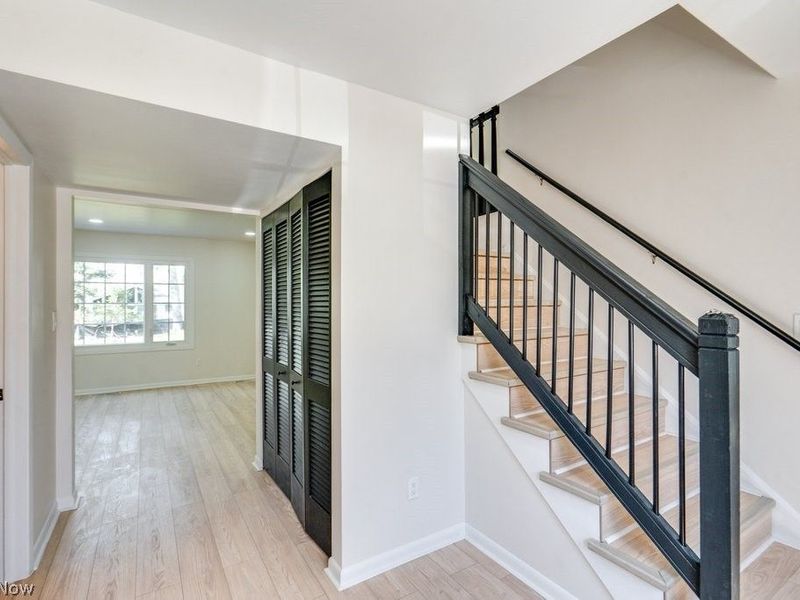 292 Parkview Drive, Aurora, OH 44202 Photo 9