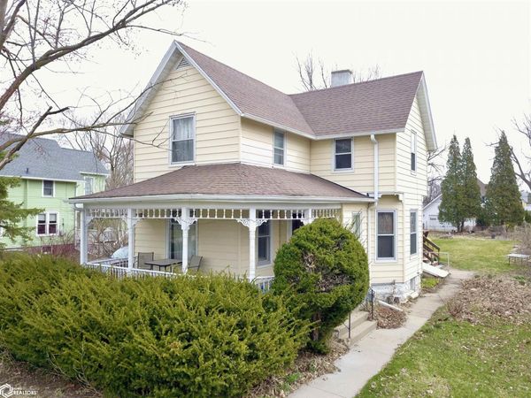 1132 Elm Street, Grinnell, IA 50112