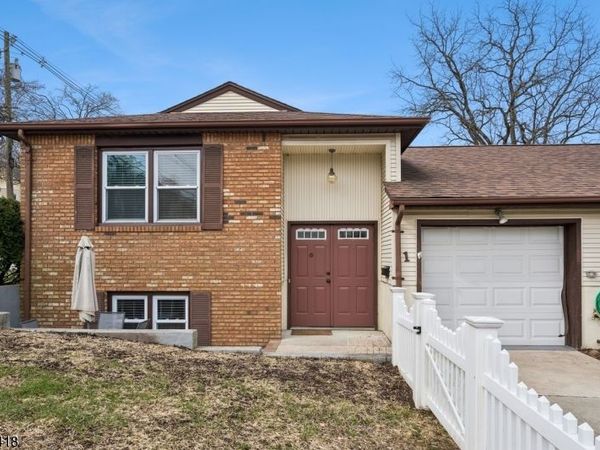 1 Lyons Pl, Morristown, NJ 07960