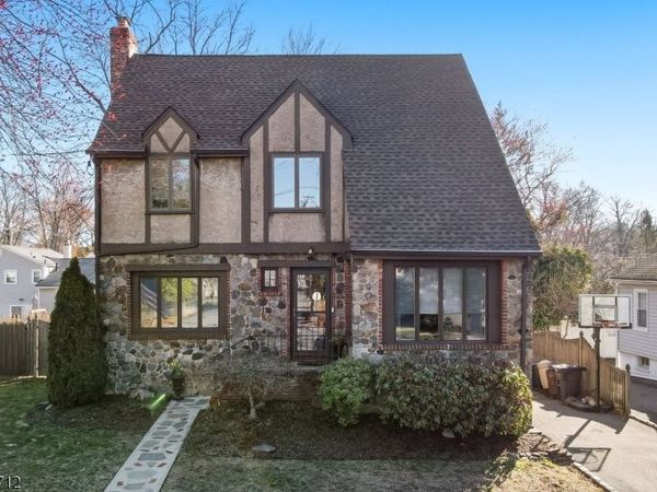 20 Vincent St, Hillsdale, NJ 07642