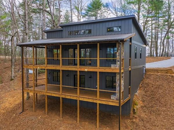 121 Indian Lane , Ellijay, GA 30540