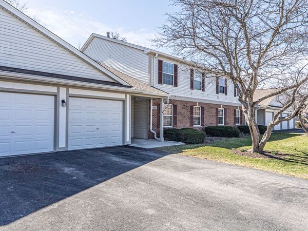 383 WOODVIEW Circle , Unit C, Elgin, IL 60120