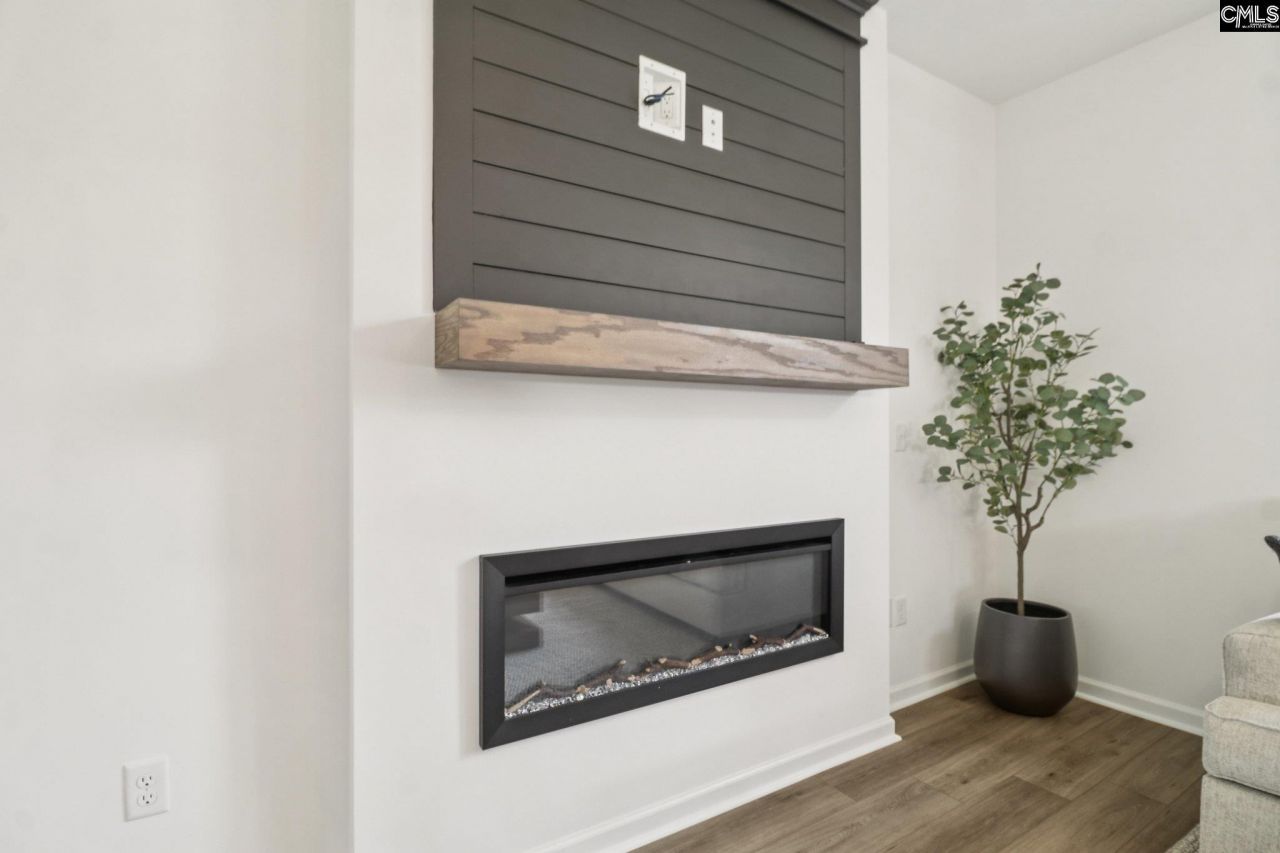 624 Griffon Drive  Photo 15