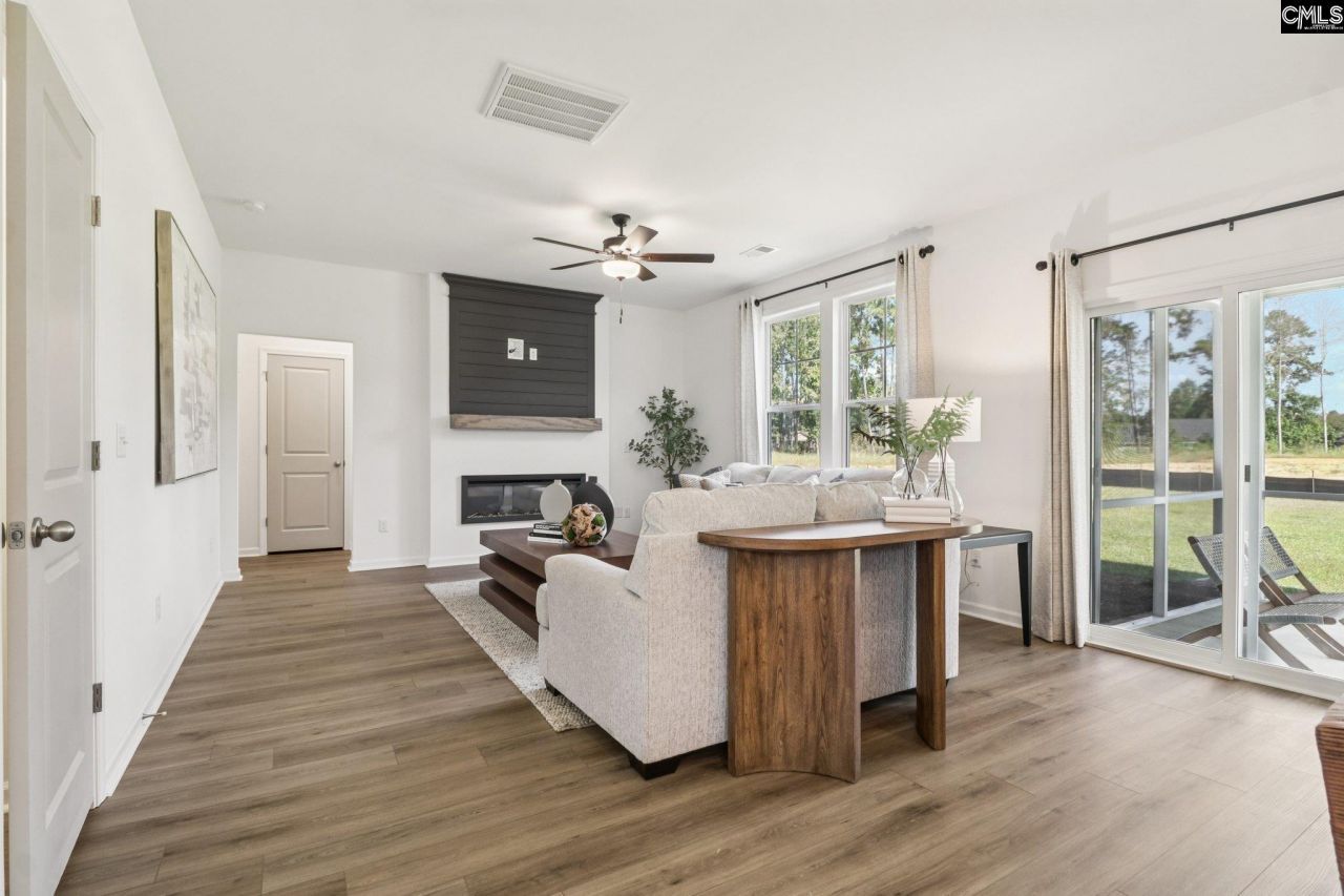 624 Griffon Drive  Photo 15