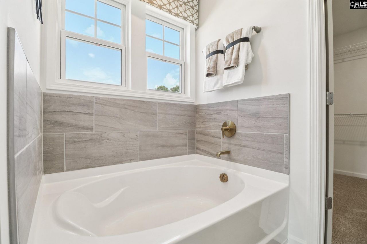 624 Griffon Drive  Photo 23