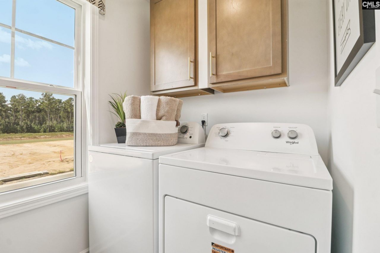 624 Griffon Drive  Photo 27