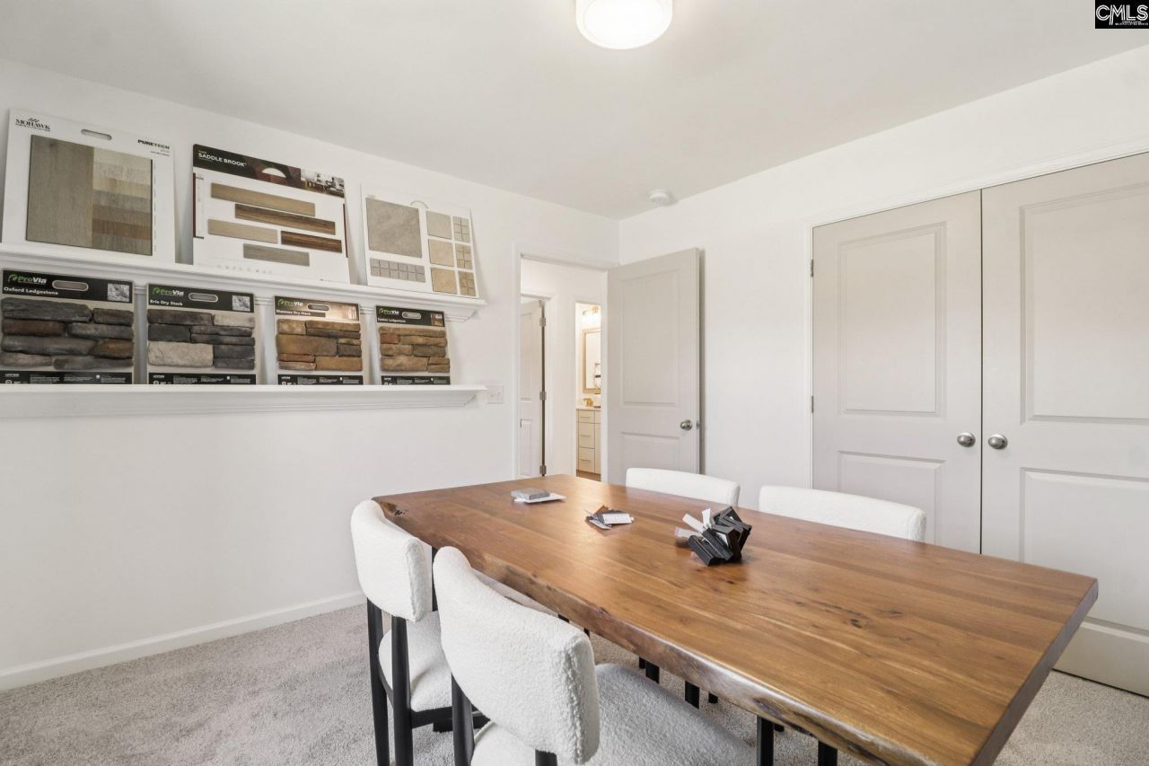 624 Griffon Drive  Photo 27