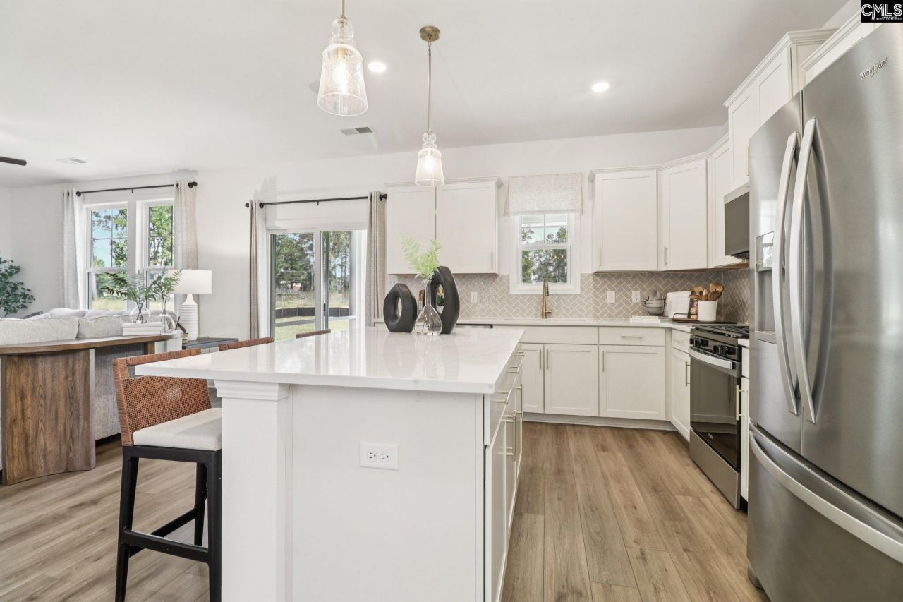 624 Griffon Drive  Photo 8