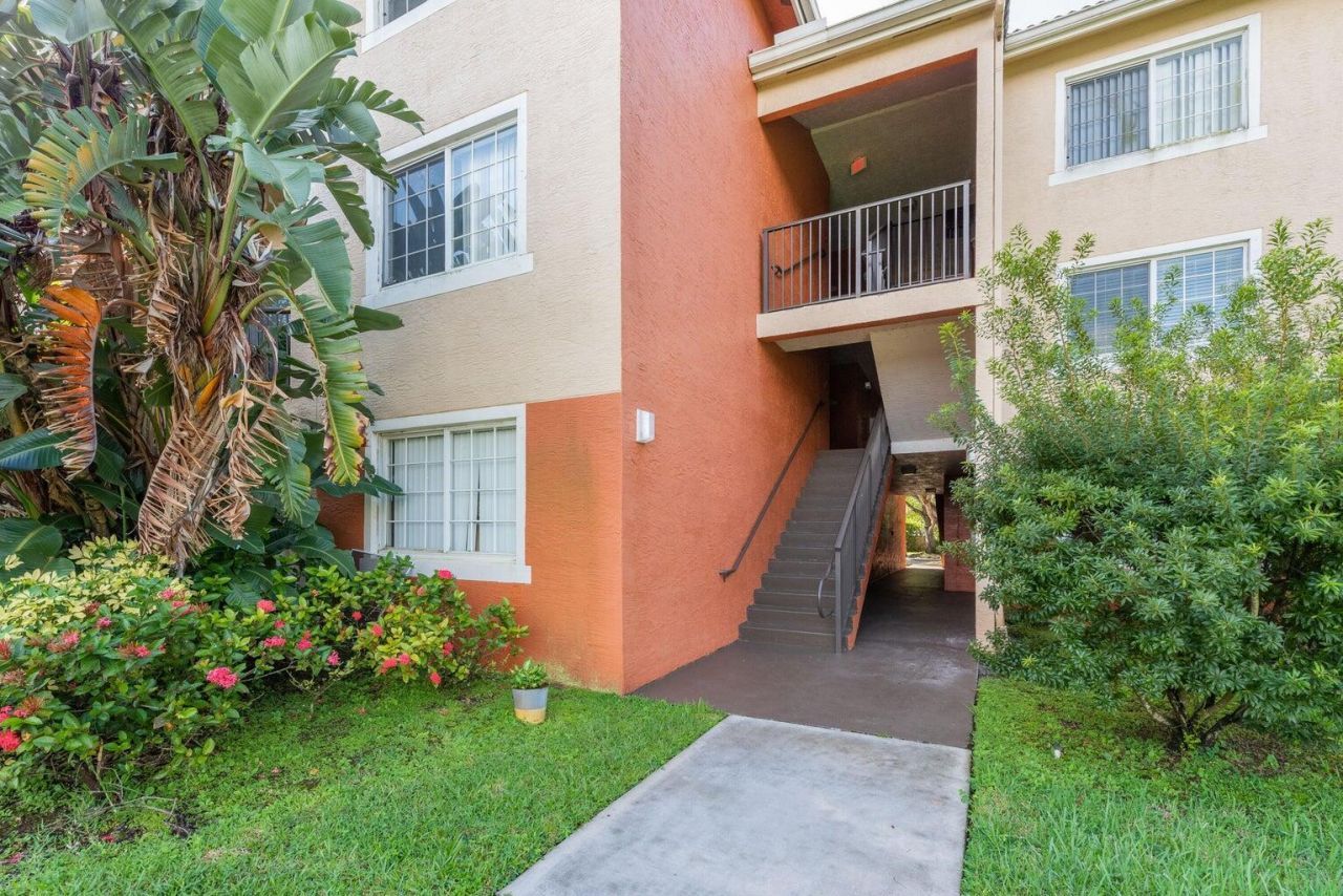 4155 N Haverhill Road, Unit 1420, West Palm Beach, FL 33417 Photo