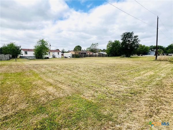 TBD West 1st Street , Cameron, TX 76520