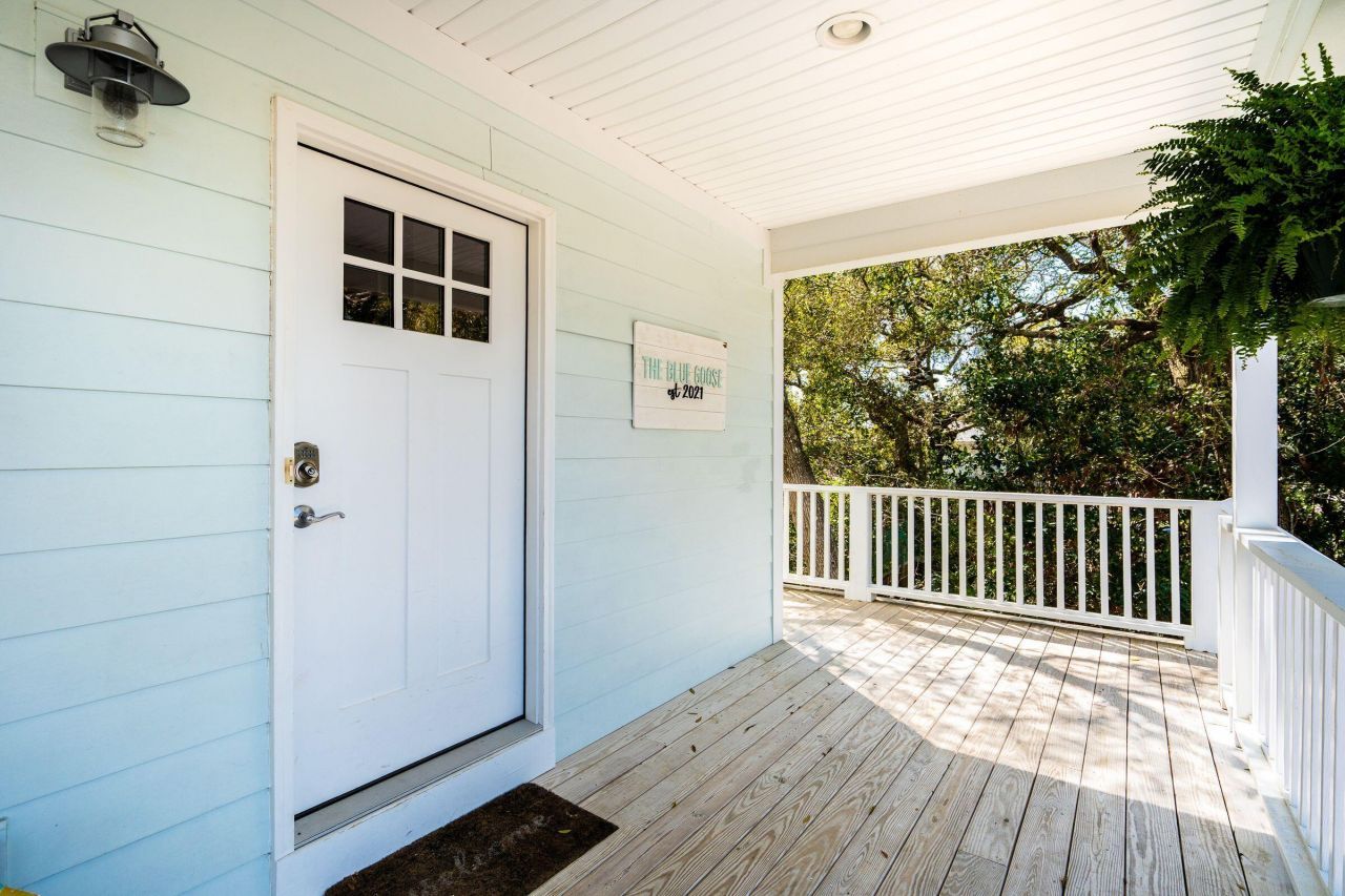 214 W Cooper Photo 12