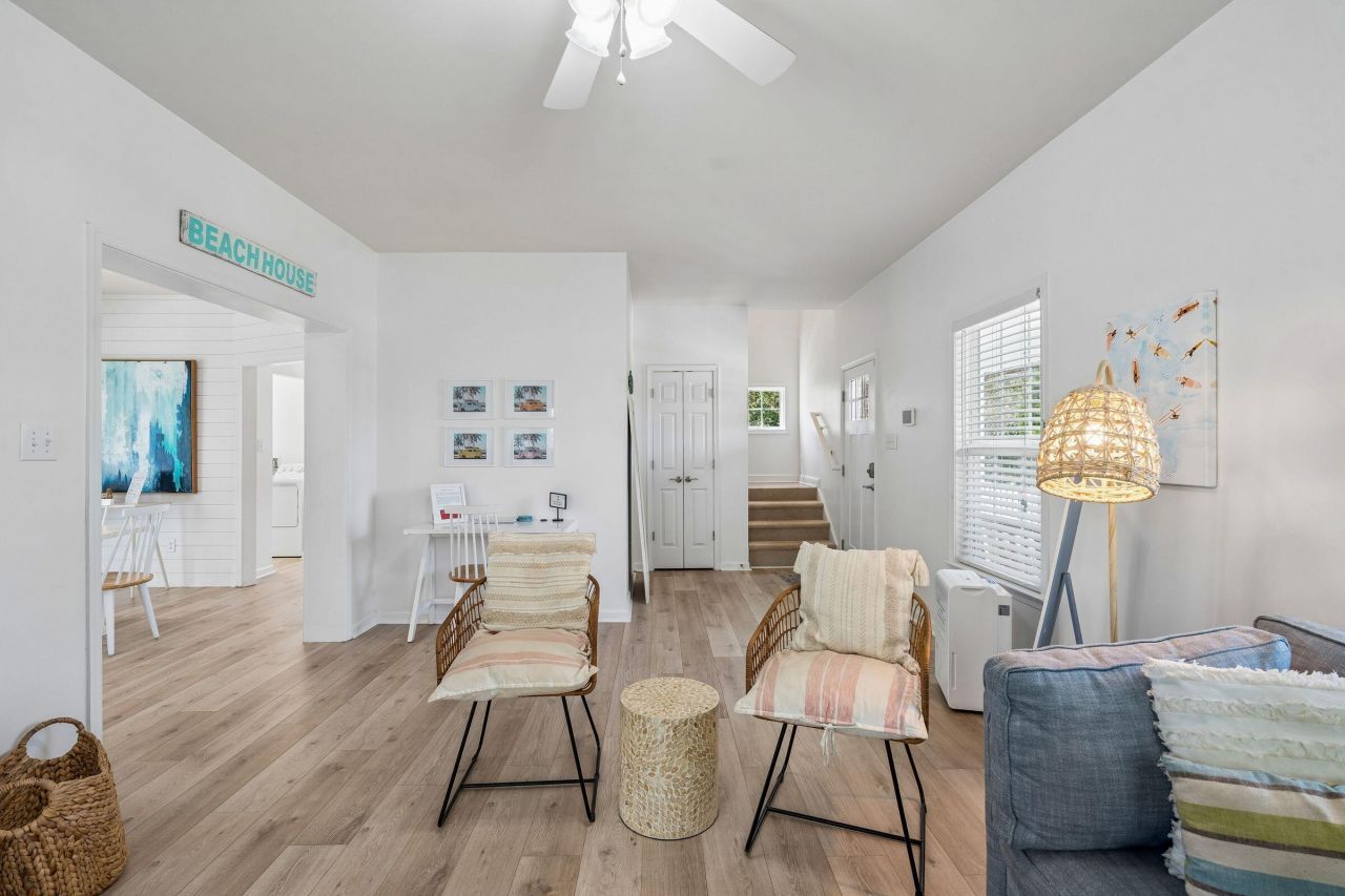 214 W Cooper Photo 20