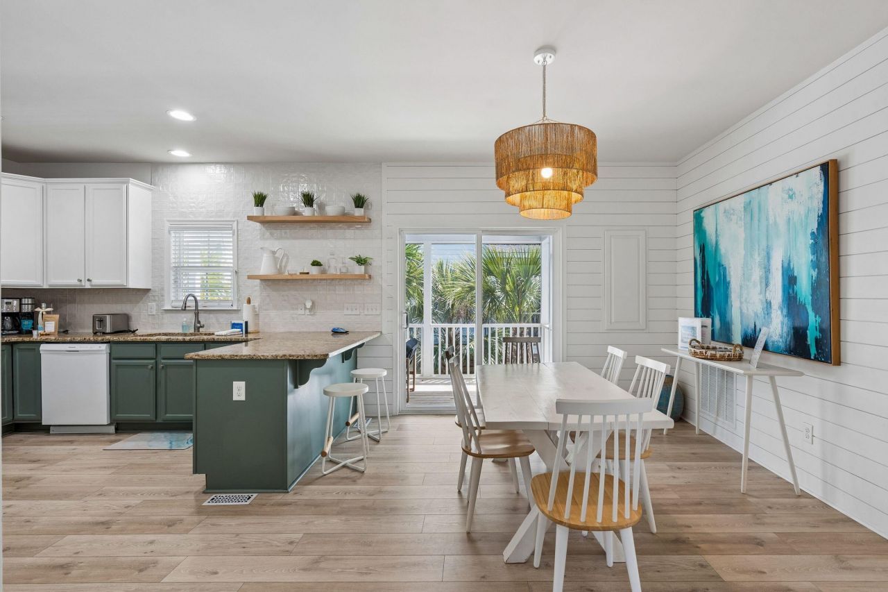 214 W Cooper Photo 21