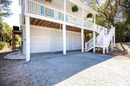 214 W Cooper photo 4