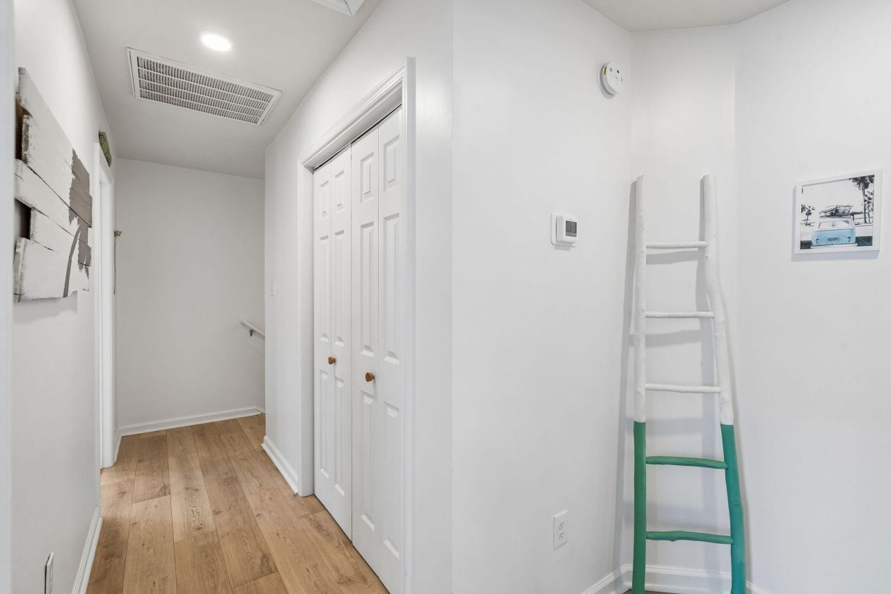 214 W Cooper Photo 42