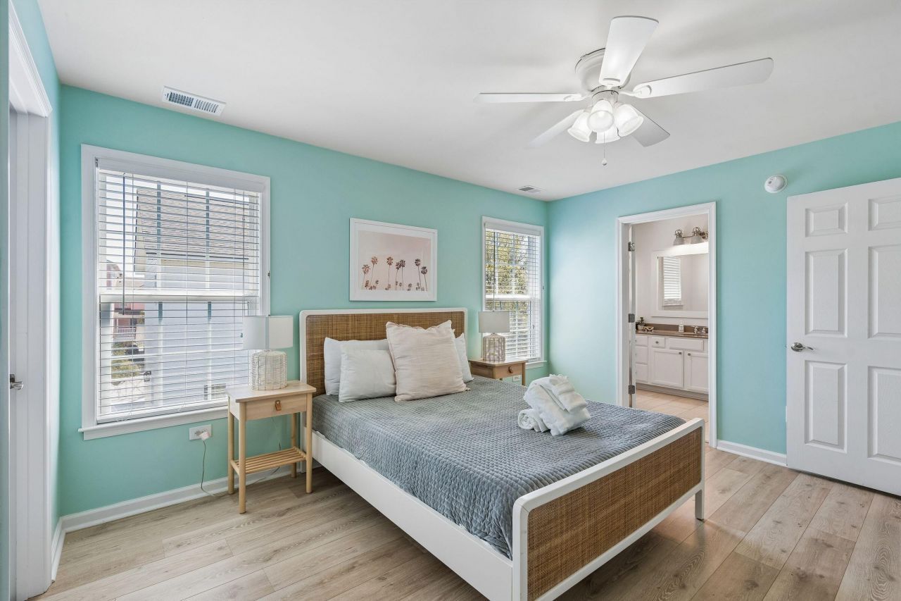 214 W Cooper Photo 45