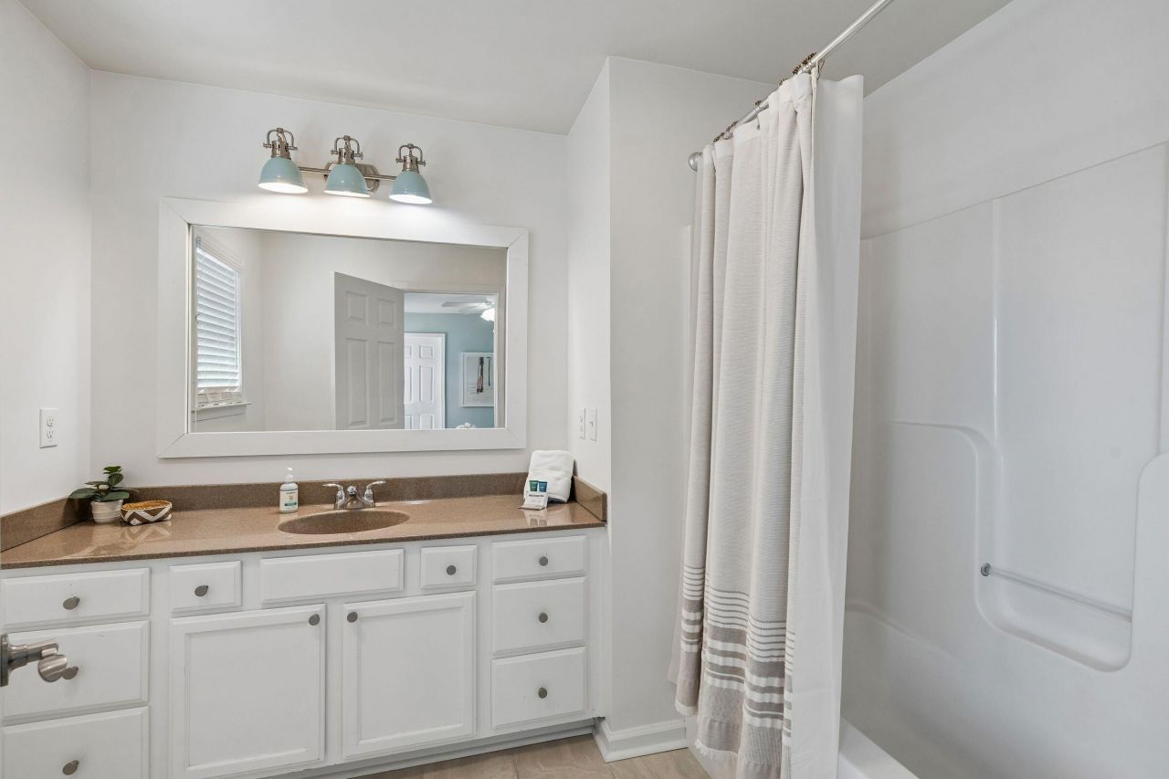 214 W Cooper Photo 47