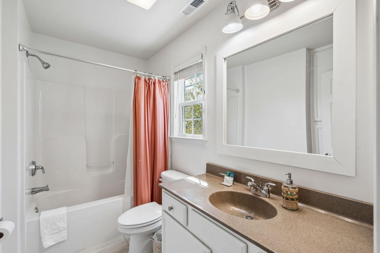 214 W Cooper Photo 52