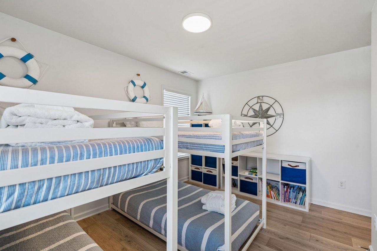 214 W Cooper Photo 55