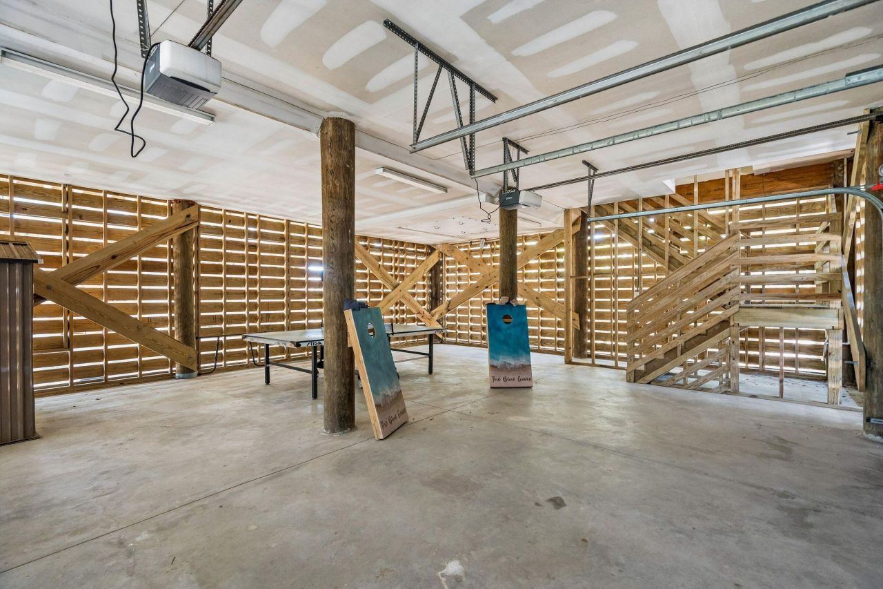 214 W Cooper Photo 63