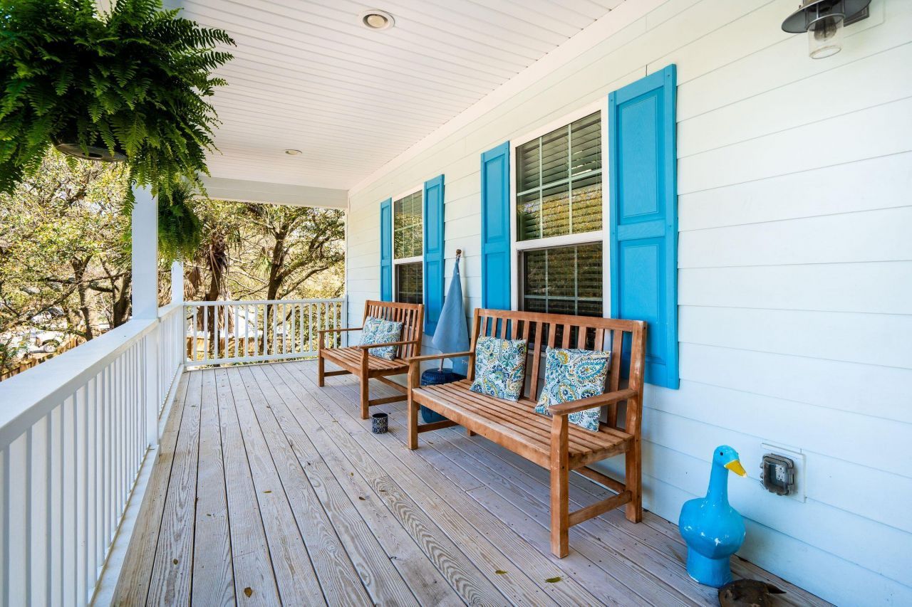 214 W Cooper Photo 8