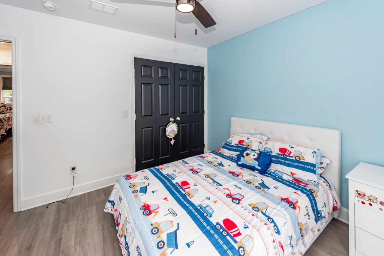 115 Sycamore Drive Photo 32