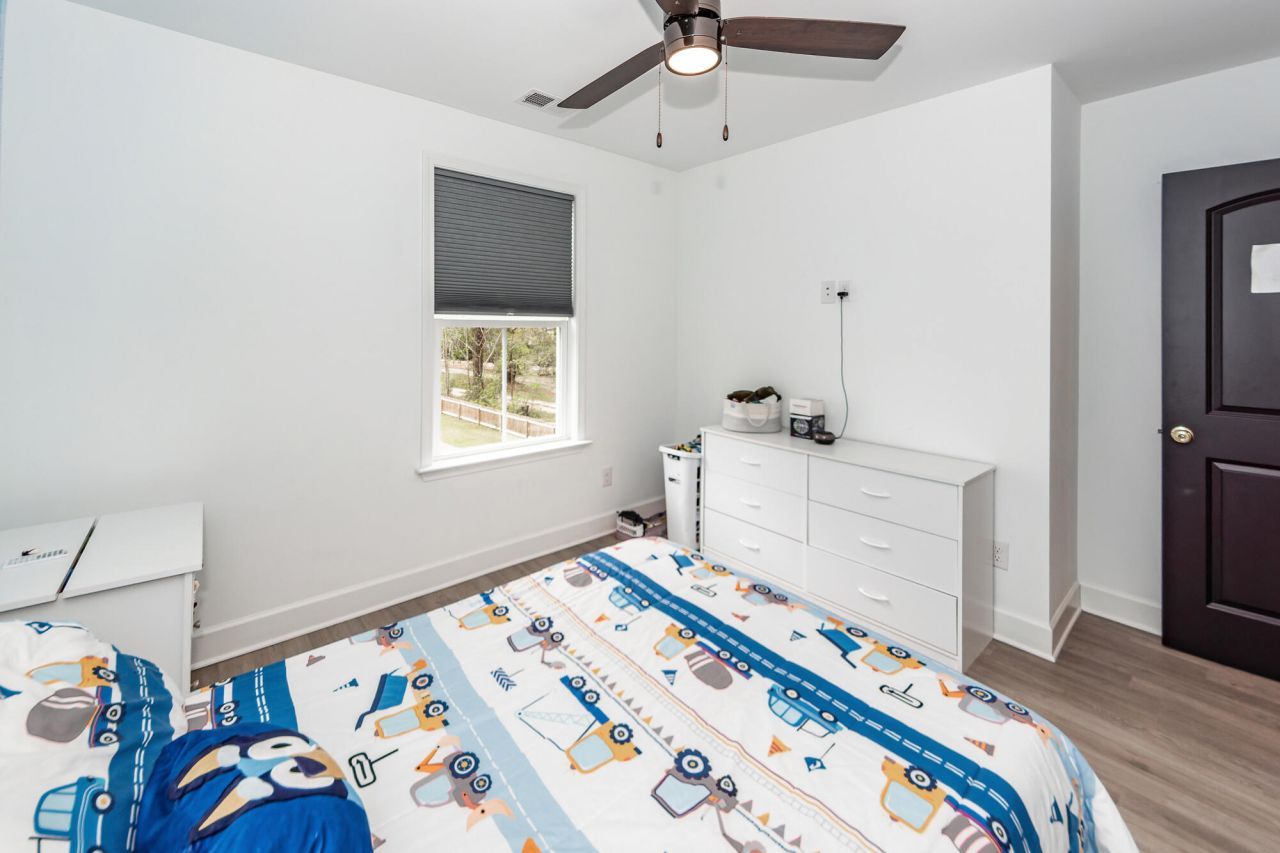 115 Sycamore Drive Photo 33