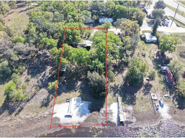 113 STOCK Avenue, Interlachen, FL 32148