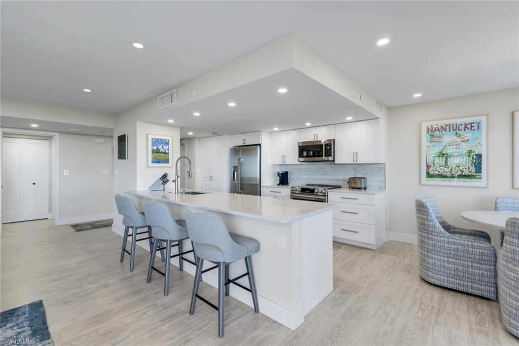 6101 Pelican Bay Blvd, Unit 305, Naples, FL 34108 Photo