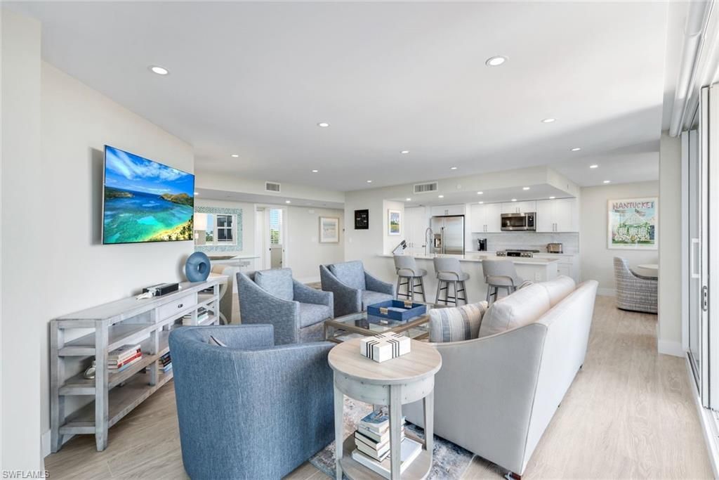 6101 Pelican Bay Blvd, Unit 305, Naples, FL 34108 Photo