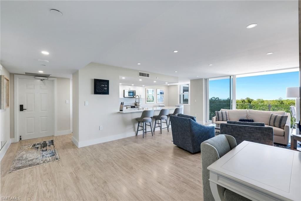 6101 Pelican Bay Blvd, Unit 305, Naples, FL 34108 Photo