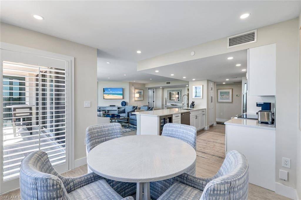 6101 Pelican Bay Blvd, Unit 305, Naples, FL 34108 Photo