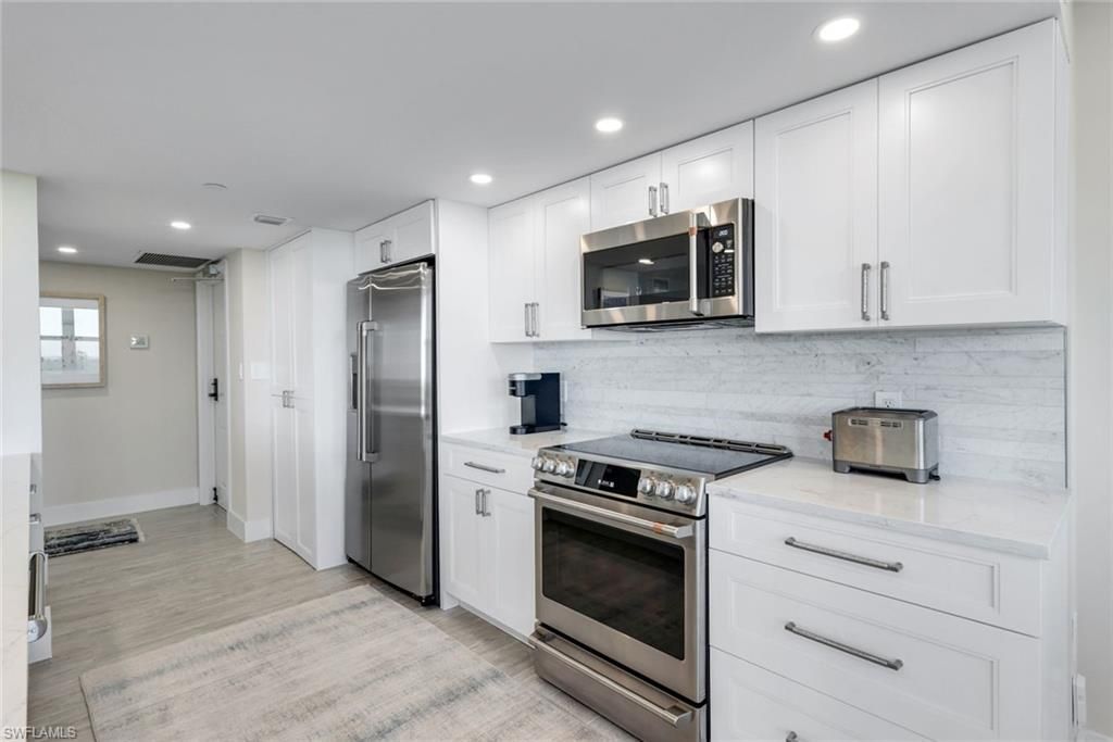 6101 Pelican Bay Blvd, Unit 305, Naples, FL 34108 Photo