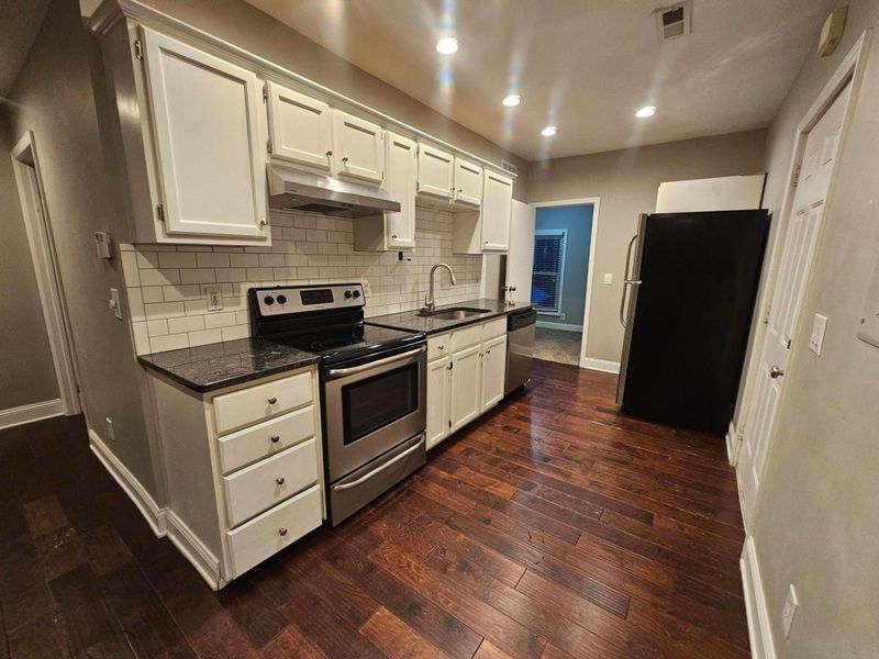 402 W 3rd Avenue, Unit apt 2, Columbus, OH 43201 Photo 2