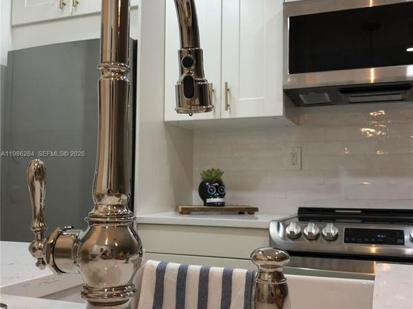 900 NE 18th Ave , Unit 206, Fort Lauderdale, FL 33304