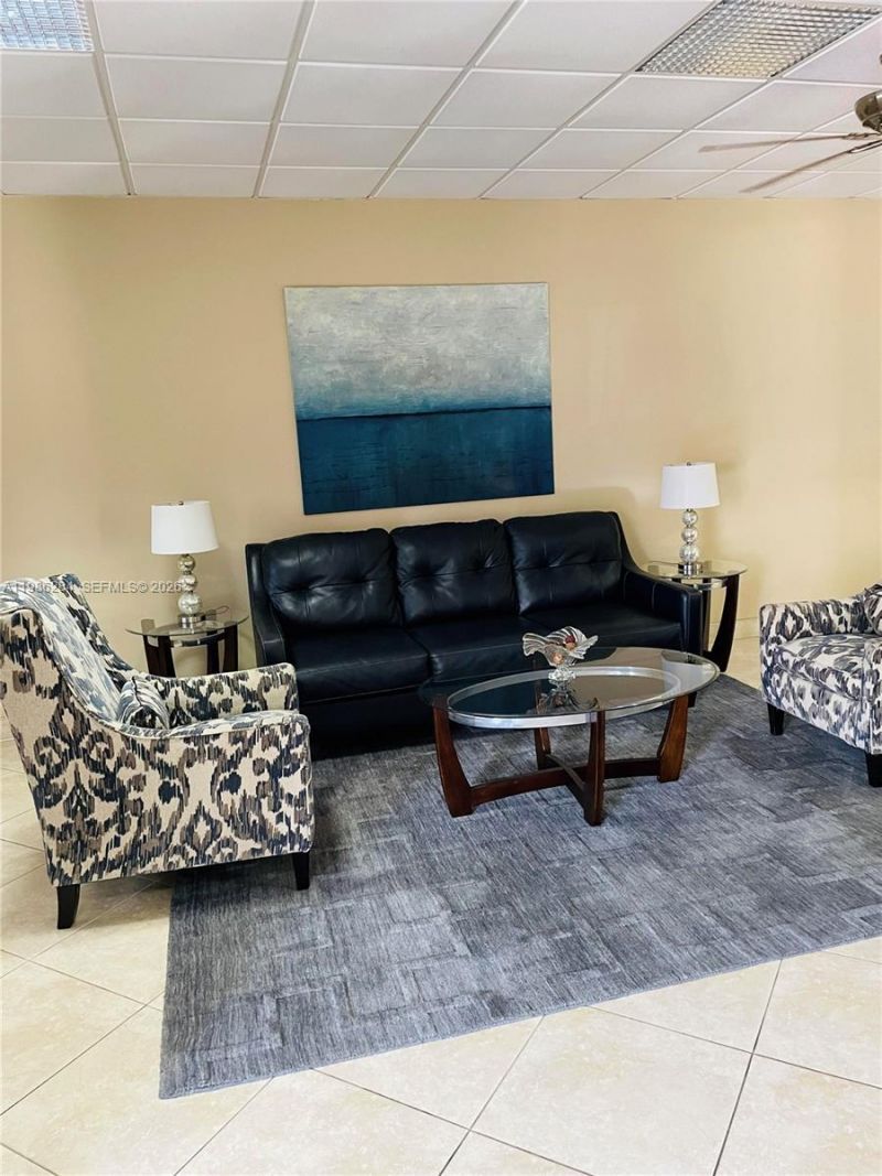 900 NE 18th Ave , Unit 206, Fort Lauderdale, FL 33304 Photo