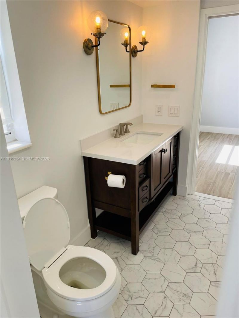 900 NE 18th Ave , Unit 206, Fort Lauderdale, FL 33304 Photo