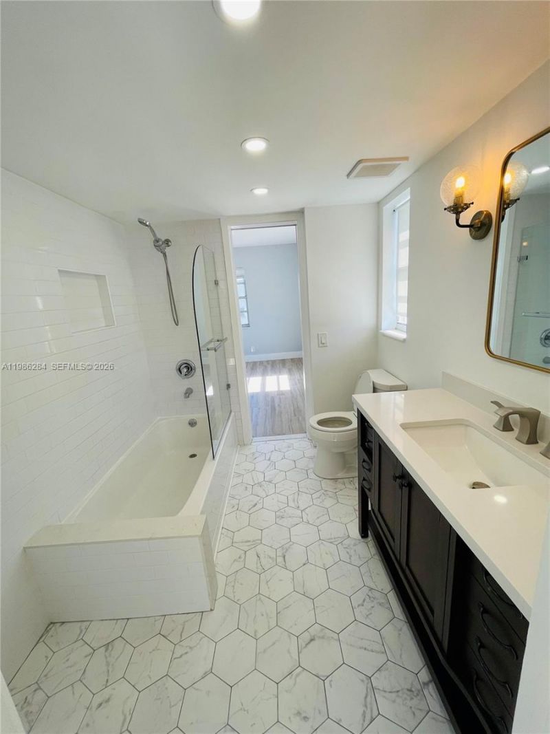 900 NE 18th Ave , Unit 206, Fort Lauderdale, FL 33304 Photo