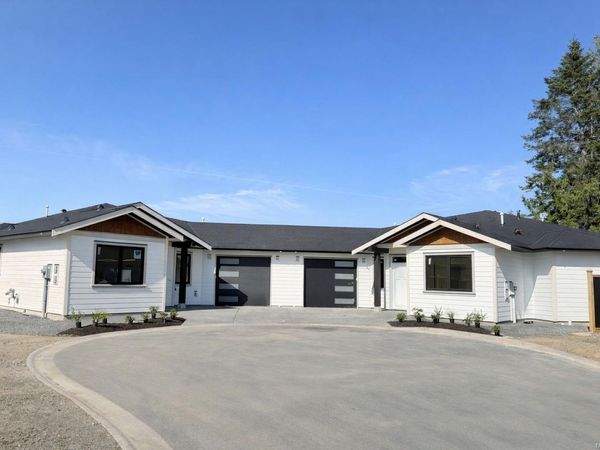 865 Grumman Pl, Unit #3, Comox, BC V9M 4H9