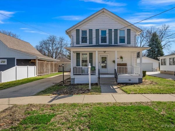 418 Houston Street , Batavia, IL 60510