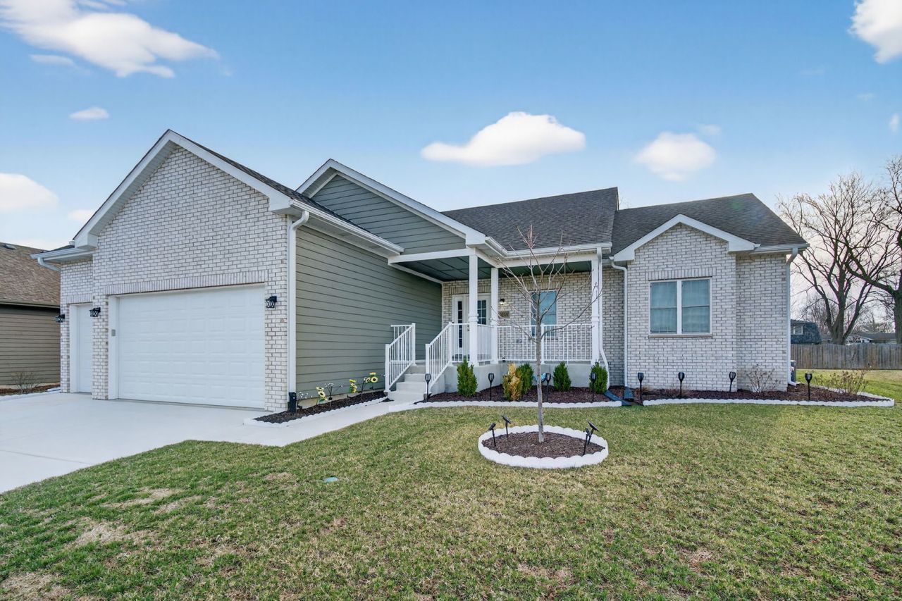 20929 Lakewoods Lane, Shorewood, IL 60404 Main Photo