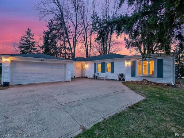 41529 S Interstate 94 Service Drive, Van Buren Twp, MI 48111