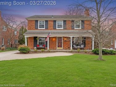 789 Lakeland Street, Grosse Pointe, MI 48230