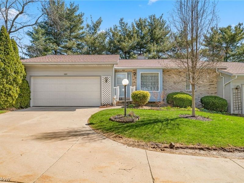 589 Forest Creek Drive, Wooster, OH 44691 Photo 2