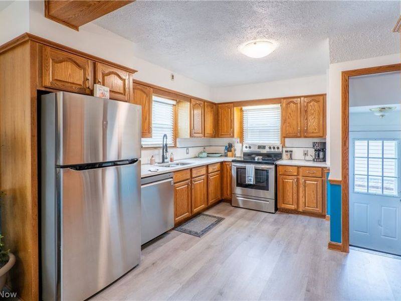 1524 Hollywood Street NE, Warren, OH 44483 Photo 17