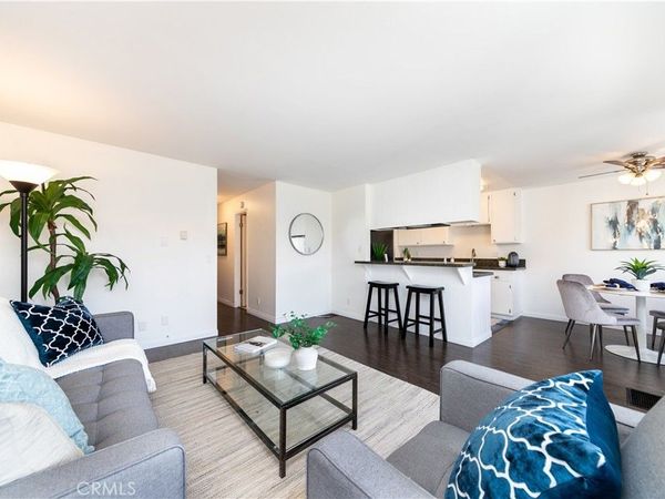 1720 Ardmore Avenue, Unit 212, Hermosa Beach, CA 90254